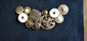 Cool-diy-vintage-buttons-necklace-3-500x238